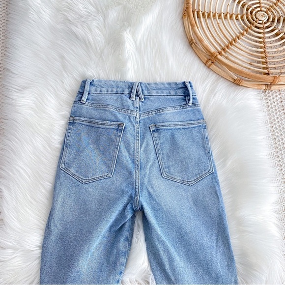 Good American Good Curve Crop Jeans Light Blue Raw Cut Hem High Rise 00/24 - Picture 7 of 14
